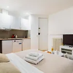 Studio Agreable Et Bien Placee - Paris 18 - 2P