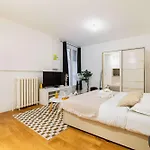 Studio Agreable Et Bien Placee - Paris 18 - 2P